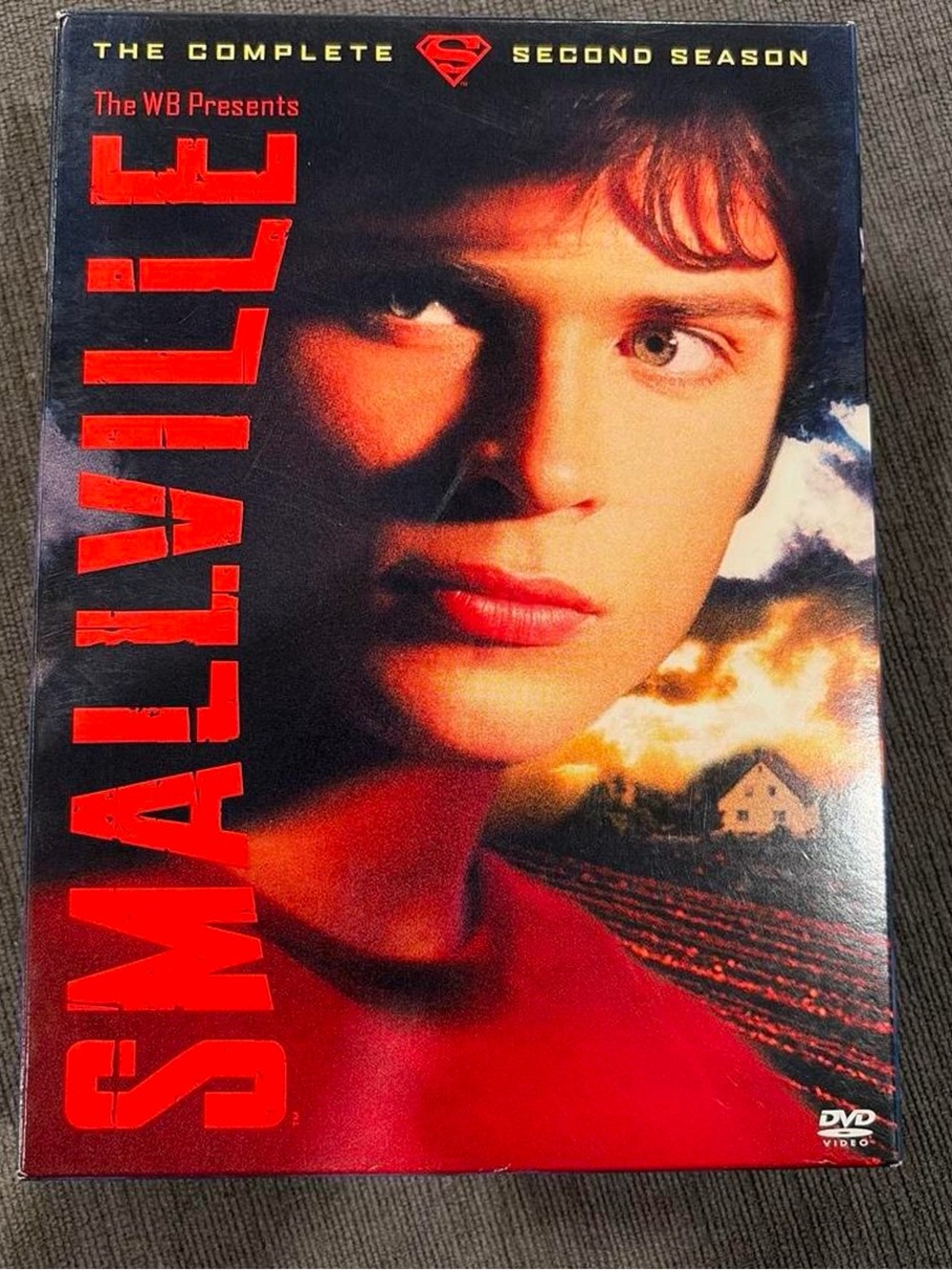Smallville DVD - The Complete 2nd Season - LIKE NEW!!    superman tv dvds second